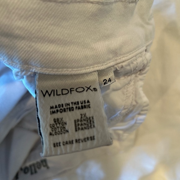 Wild Fox White Shorts - Picture 3 of 5